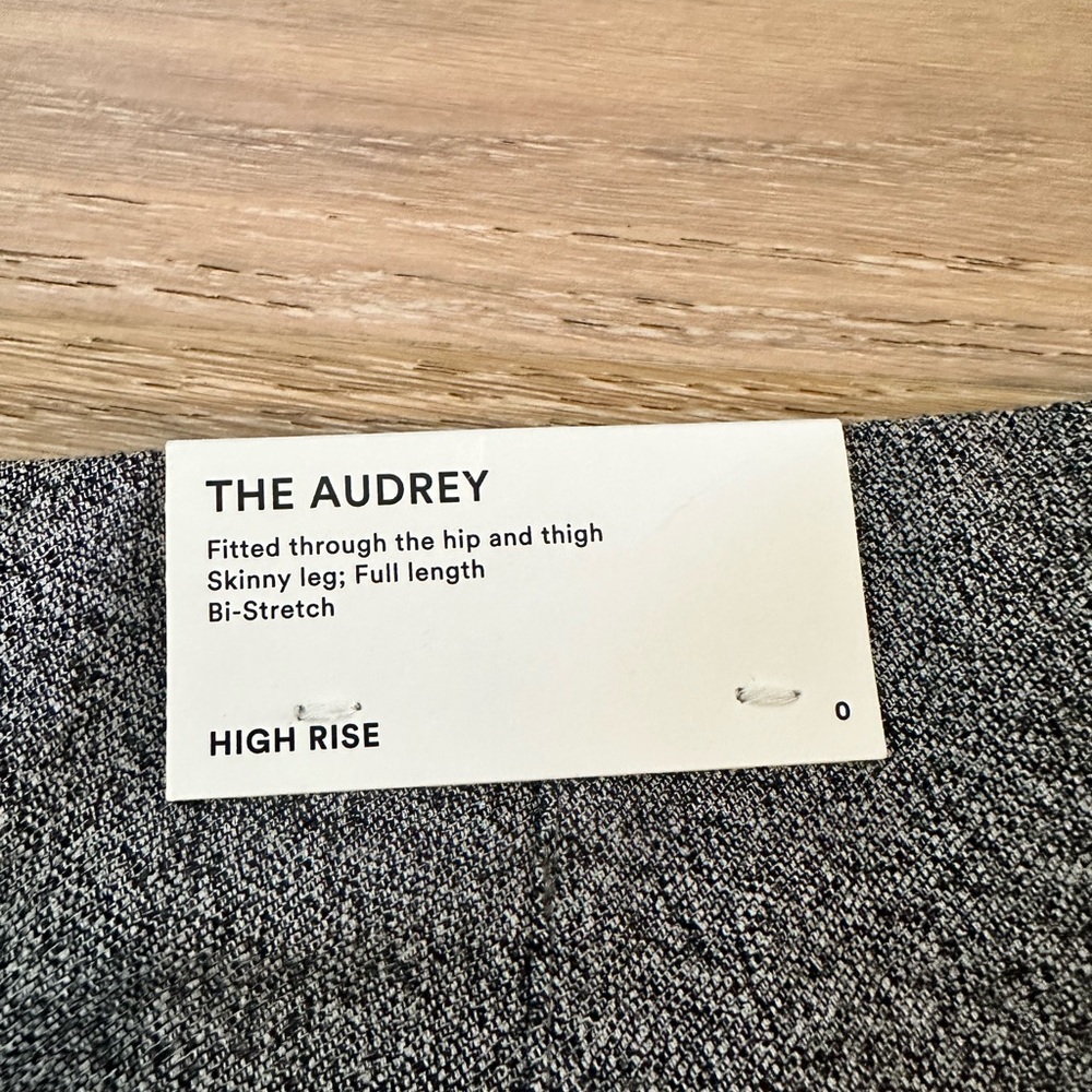 The Audrey skinny dress pant. Size 0. Ann Taylor. Never worn